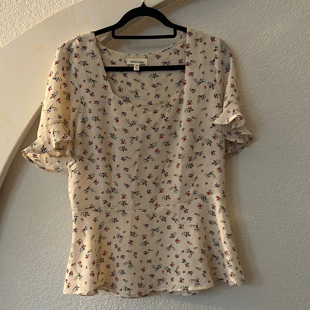 Monteau Peplum top Size XL juniors